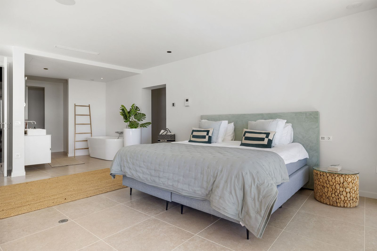 5 Bed, 5 Bath, HouseFor Sale, Benahavis, Malaga 5 Bed, 5 Bath, HouseFor Sale, Benahavis, Malaga