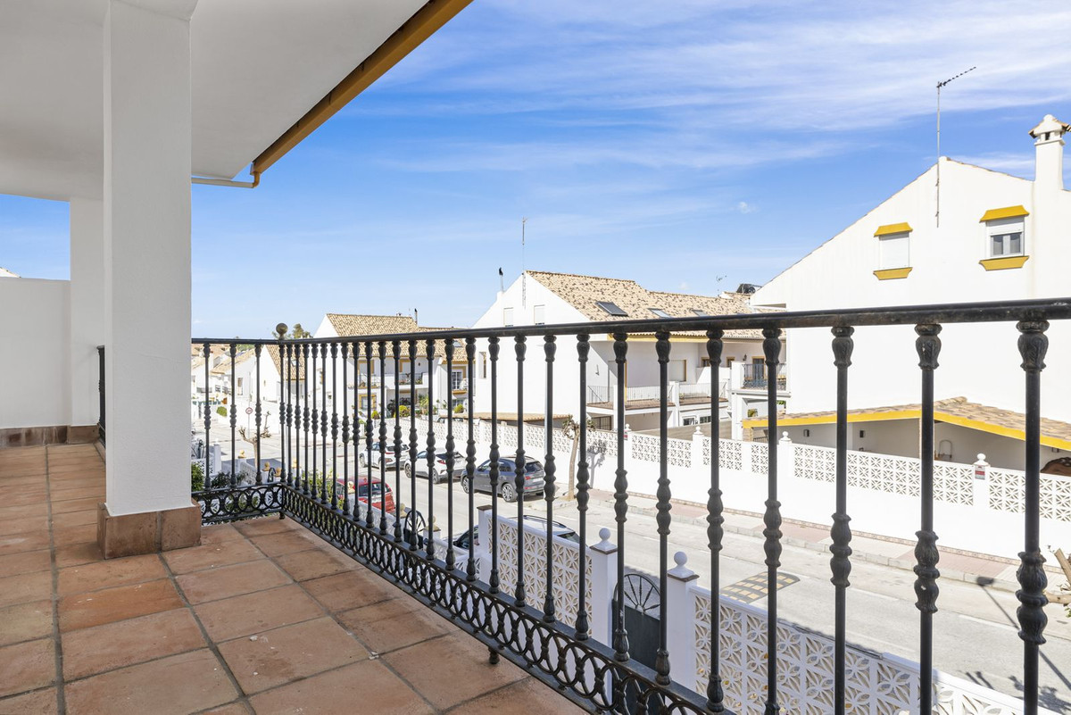 4 Bed, 3 Bath, HouseFor Sale, San Pedro de Alcantara, Malaga 4 Bed, 3 Bath, HouseFor Sale, San Pedro de Alcantara, Malaga