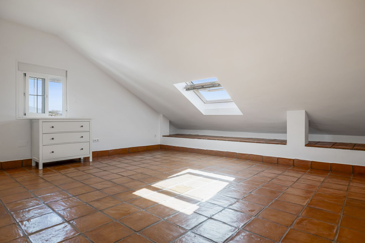 4 Bed, 3 Bath, HouseFor Sale, San Pedro de Alcantara, Malaga 4 Bed, 3 Bath, HouseFor Sale, San Pedro de Alcantara, Malaga