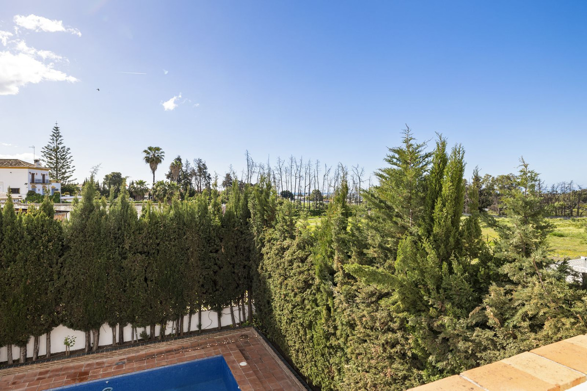 4 Bed, 3 Bath, HouseFor Sale, San Pedro de Alcantara, Malaga 4 Bed, 3 Bath, HouseFor Sale, San Pedro de Alcantara, Malaga