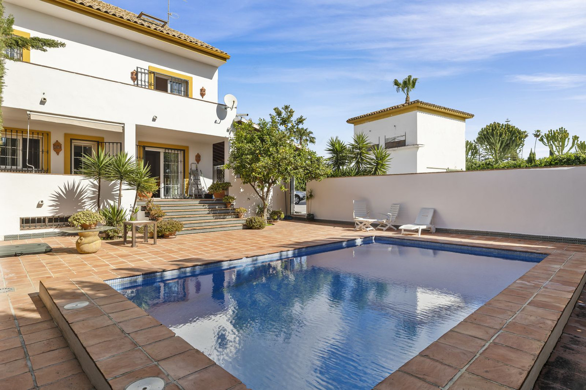 4 Bed, 3 Bath, HouseFor Sale, San Pedro de Alcantara, Malaga 4 Bed, 3 Bath, HouseFor Sale, San Pedro de Alcantara, Malaga
