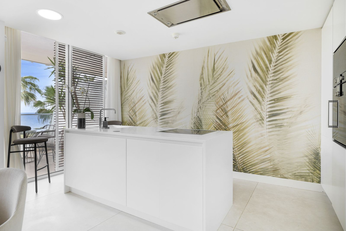 3 Bed, 2 Bath, ApartmentFor Sale, Estepona, Malaga 3 Bed, 2 Bath, ApartmentFor Sale, Estepona, Malaga