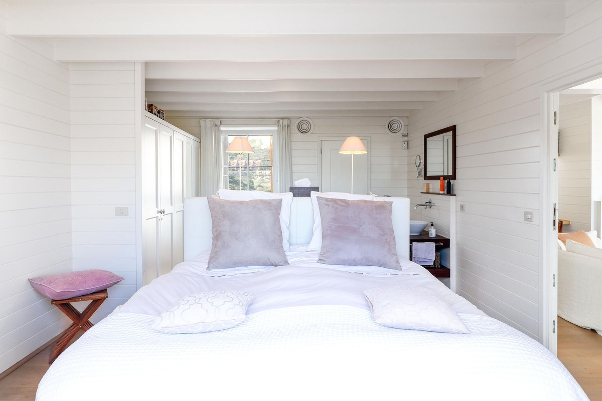 4 Bed, 2 Bath, HouseFor Sale, Benahavis, Malaga 4 Bed, 2 Bath, HouseFor Sale, Benahavis, Malaga