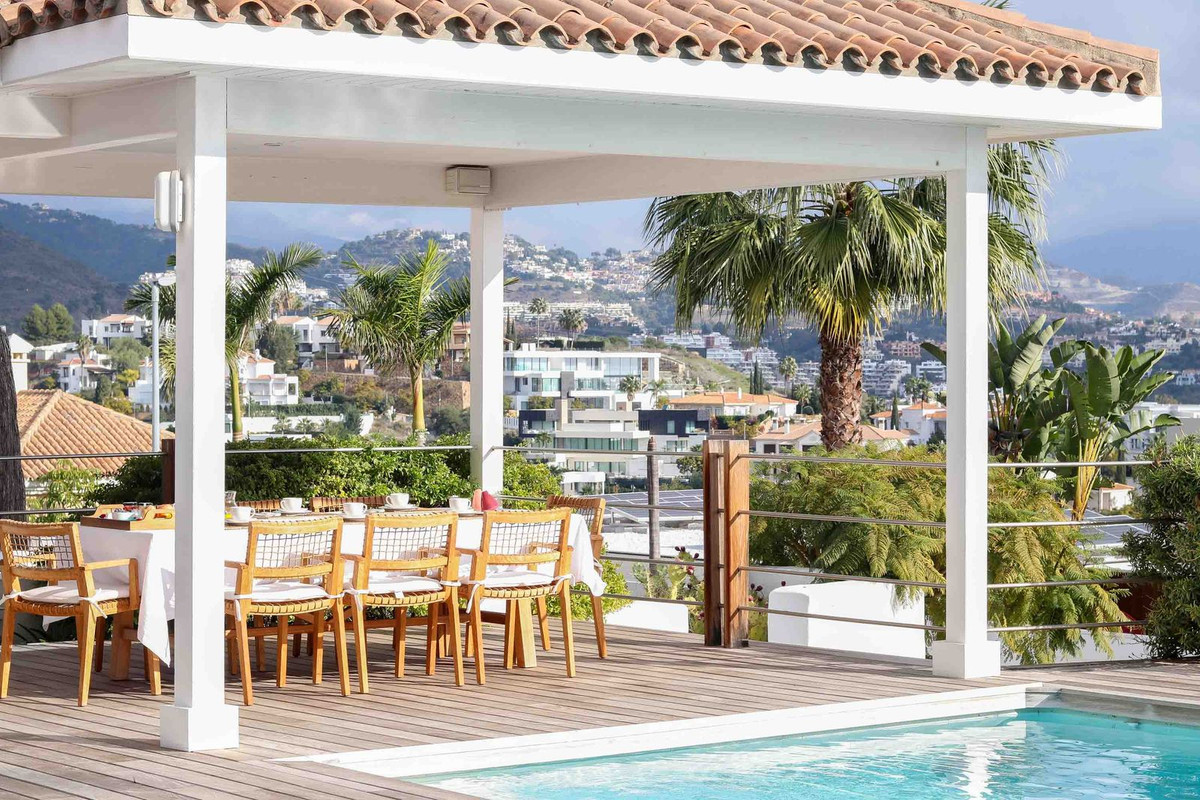 4 Bed, 2 Bath, HouseFor Sale, Benahavis, Malaga 4 Bed, 2 Bath, HouseFor Sale, Benahavis, Malaga