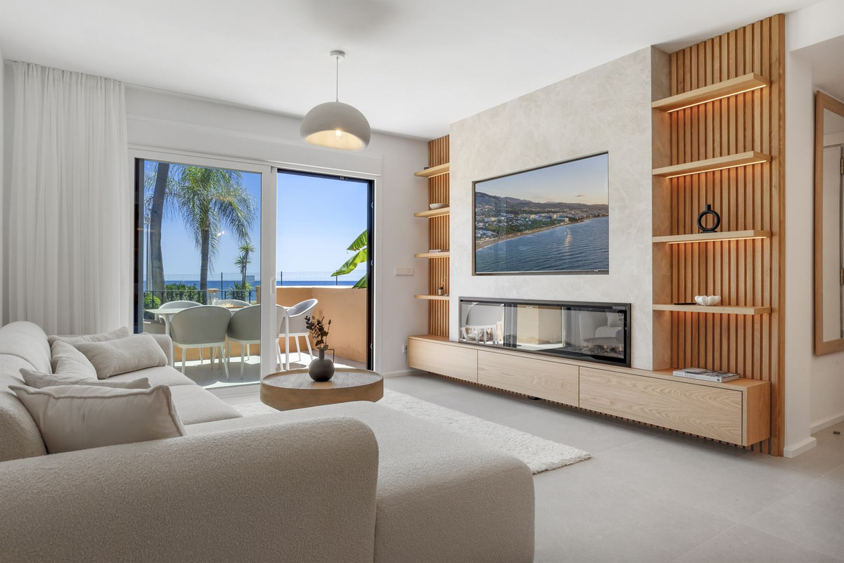 3 Bed, 2 Bath, ApartmentFor Sale, Estepona, Malaga 3 Bed, 2 Bath, ApartmentFor Sale, Estepona, Malaga