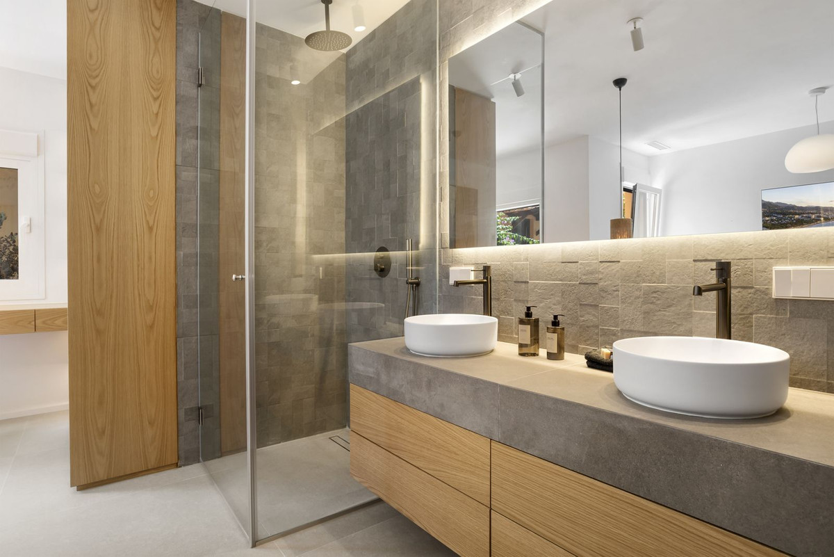 3 Bed, 2 Bath, ApartmentFor Sale, Estepona, Malaga 3 Bed, 2 Bath, ApartmentFor Sale, Estepona, Malaga