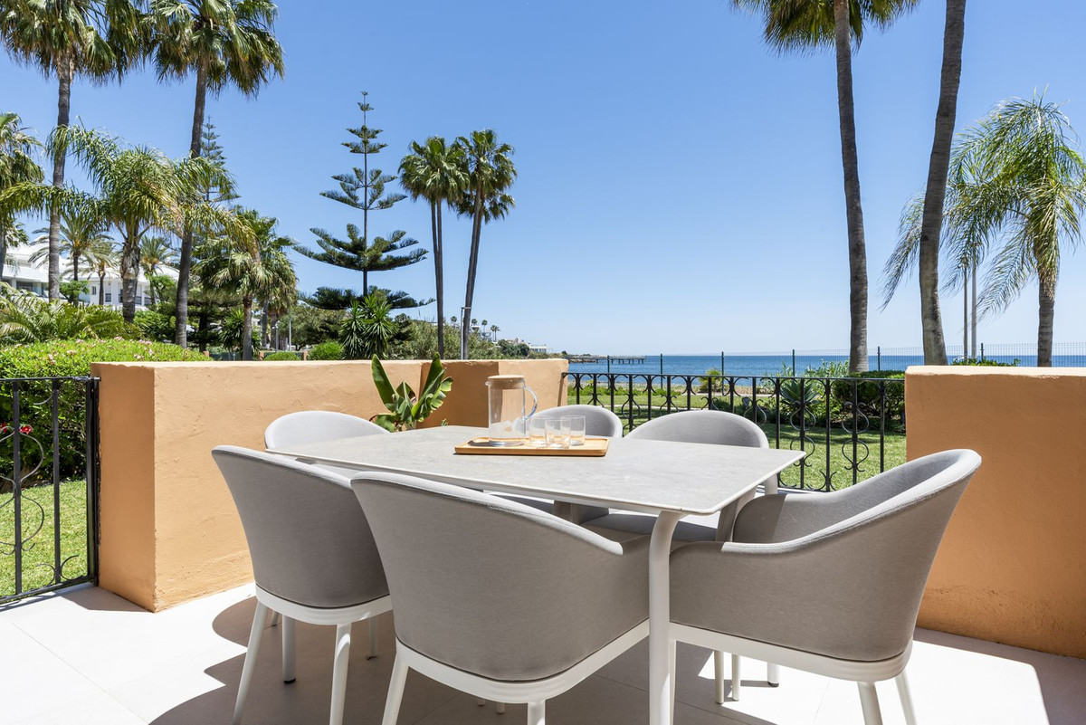 3 Bed, 2 Bath, ApartmentFor Sale, Estepona, Malaga 3 Bed, 2 Bath, ApartmentFor Sale, Estepona, Malaga