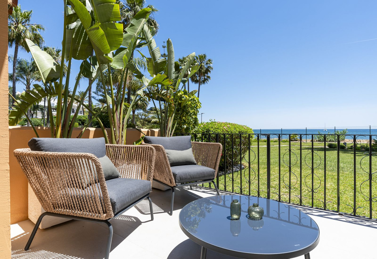 3 Bed, 2 Bath, ApartmentFor Sale, Estepona, Malaga 3 Bed, 2 Bath, ApartmentFor Sale, Estepona, Malaga