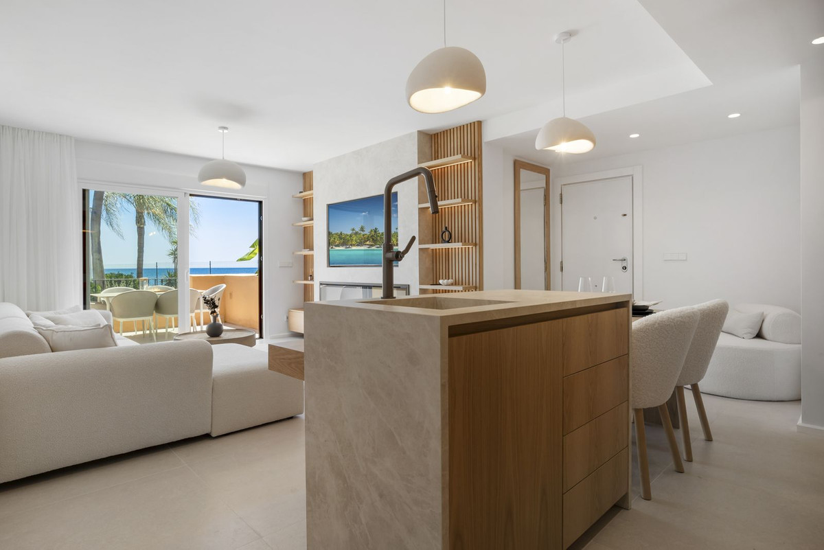 3 Bed, 2 Bath, ApartmentFor Sale, Estepona, Malaga 3 Bed, 2 Bath, ApartmentFor Sale, Estepona, Malaga