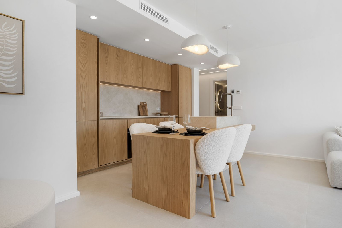 3 Bed, 2 Bath, ApartmentFor Sale, Estepona, Malaga 3 Bed, 2 Bath, ApartmentFor Sale, Estepona, Malaga