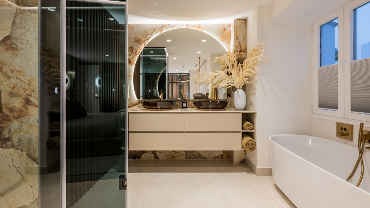 3 Bed, 2 Bath, ApartmentFor Sale, Los Monteros, Malaga 3 Bed, 2 Bath, ApartmentFor Sale, Los Monteros, Malaga