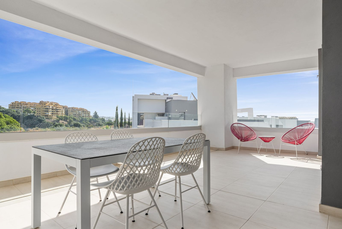 2 Bed, 2 Bath, ApartmentFor Sale, Estepona, Malaga
