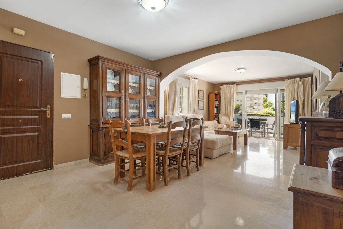 3 Bed, 3 Bath, ApartmentFor Sale, Nueva Andalucia, Malaga