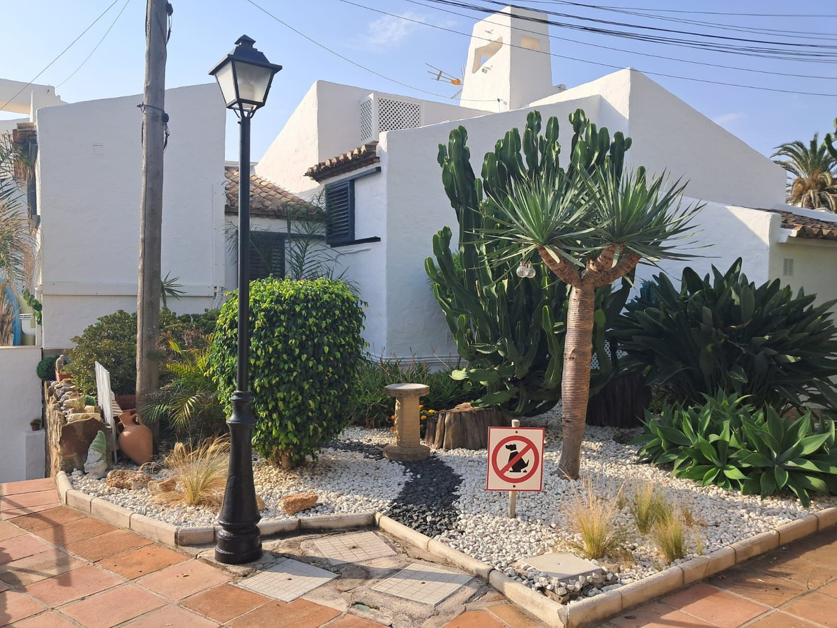 5 Bed, 4 Bath, HouseFor Sale, Estepona, Malaga 5 Bed, 4 Bath, HouseFor Sale, Estepona, Malaga