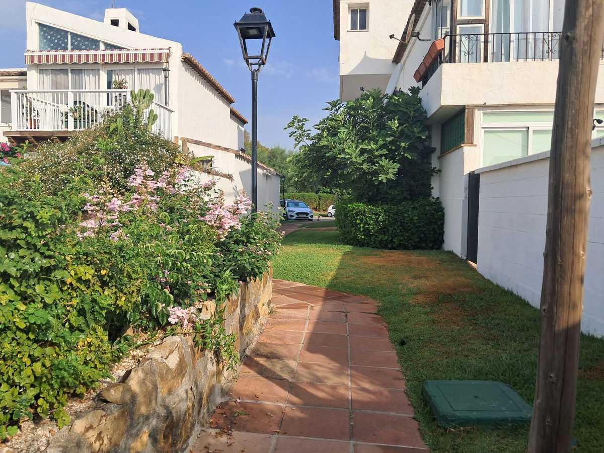 5 Bed, 4 Bath, HouseFor Sale, Estepona, Malaga 5 Bed, 4 Bath, HouseFor Sale, Estepona, Malaga