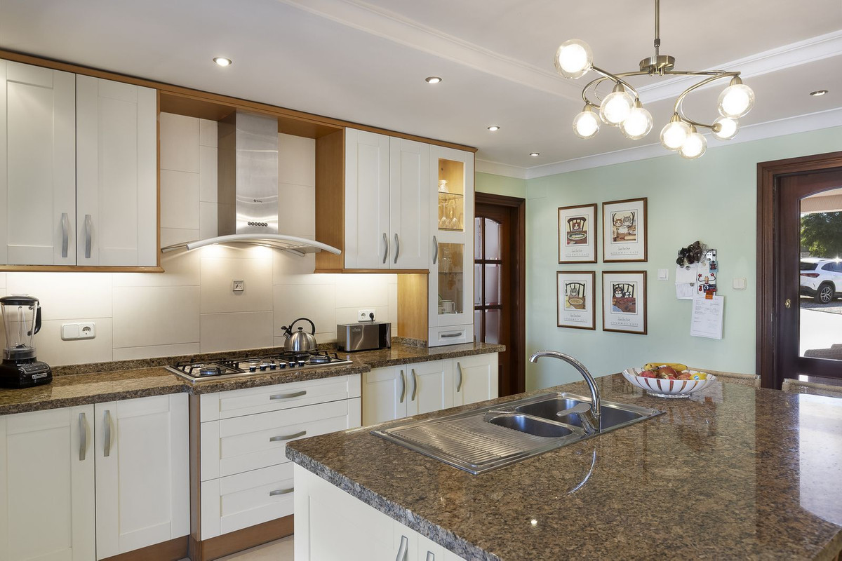 4 Bed, 3 Bath, HouseFor Sale, Coin, Malaga