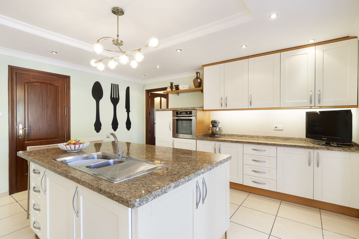 4 Bed, 3 Bath, HouseFor Sale, Coin, Malaga