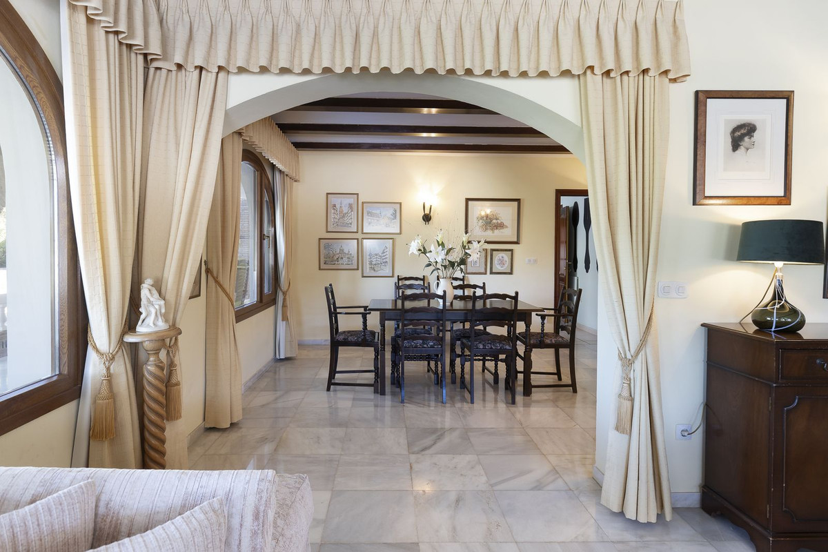 4 Bed, 3 Bath, HouseFor Sale, Coin, Malaga