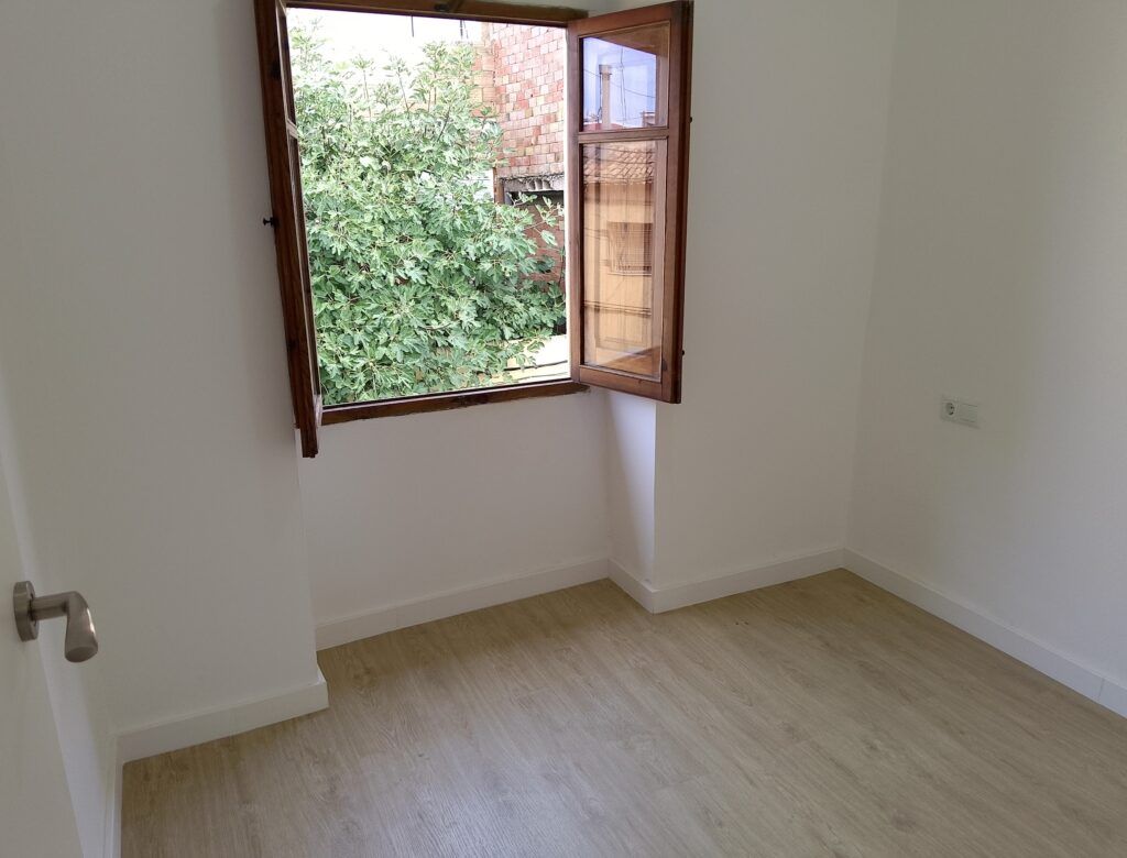 4 Bed, 2 Bath, HouseFor Sale, Oliva, Valencia, 46780