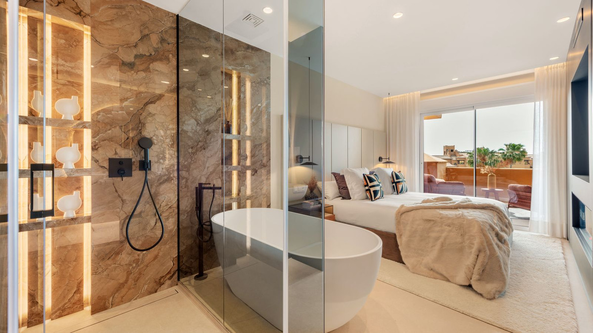 3 Bed, 2 Bath, ApartmentFor Sale, Estepona, Malaga 3 Bed, 2 Bath, ApartmentFor Sale, Estepona, Malaga