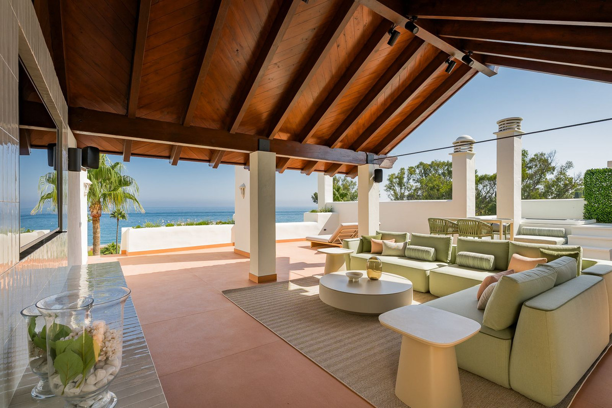 3 Bed, 3 Bath, ApartmentFor Sale, Estepona, Malaga 3 Bed, 3 Bath, ApartmentFor Sale, Estepona, Malaga