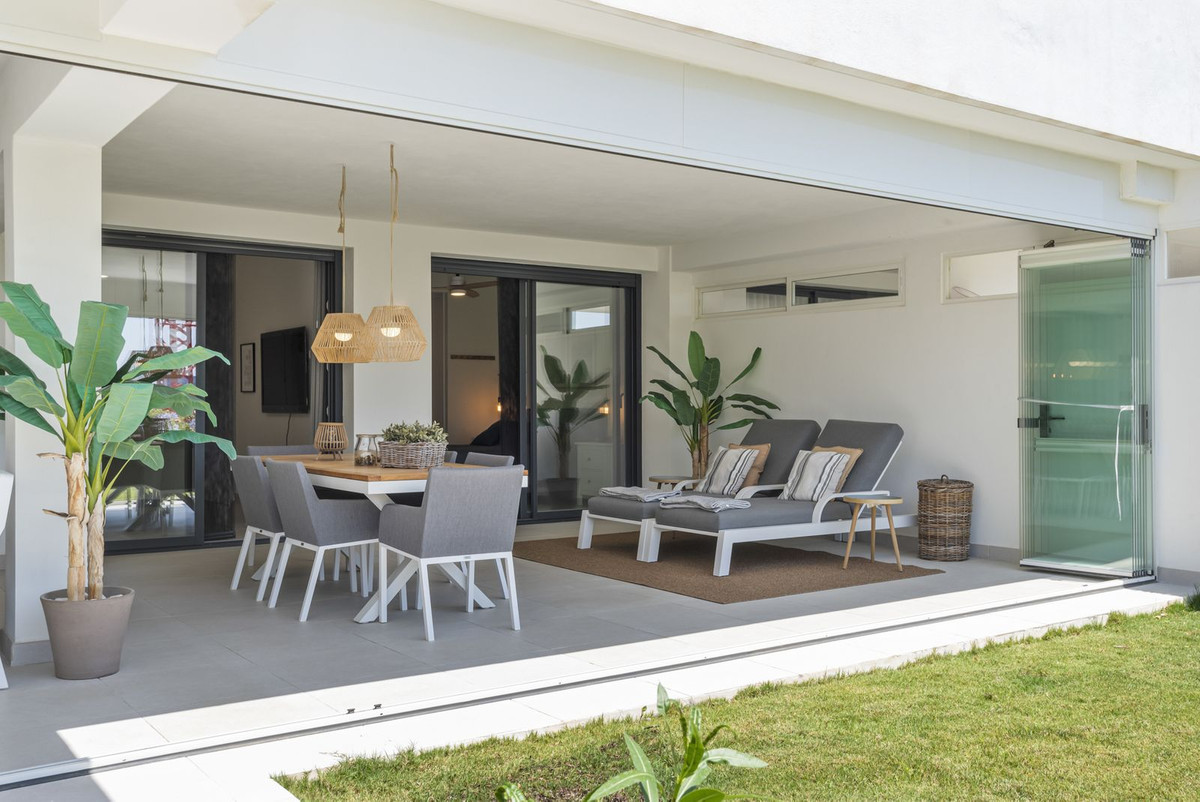 2 Bed, 2 Bath, ApartmentFor Sale, Estepona, Malaga 2 Bed, 2 Bath, ApartmentFor Sale, Estepona, Malaga