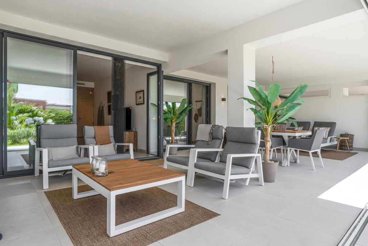 2 Bed, 2 Bath, ApartmentFor Sale, Estepona, Malaga 2 Bed, 2 Bath, ApartmentFor Sale, Estepona, Malaga