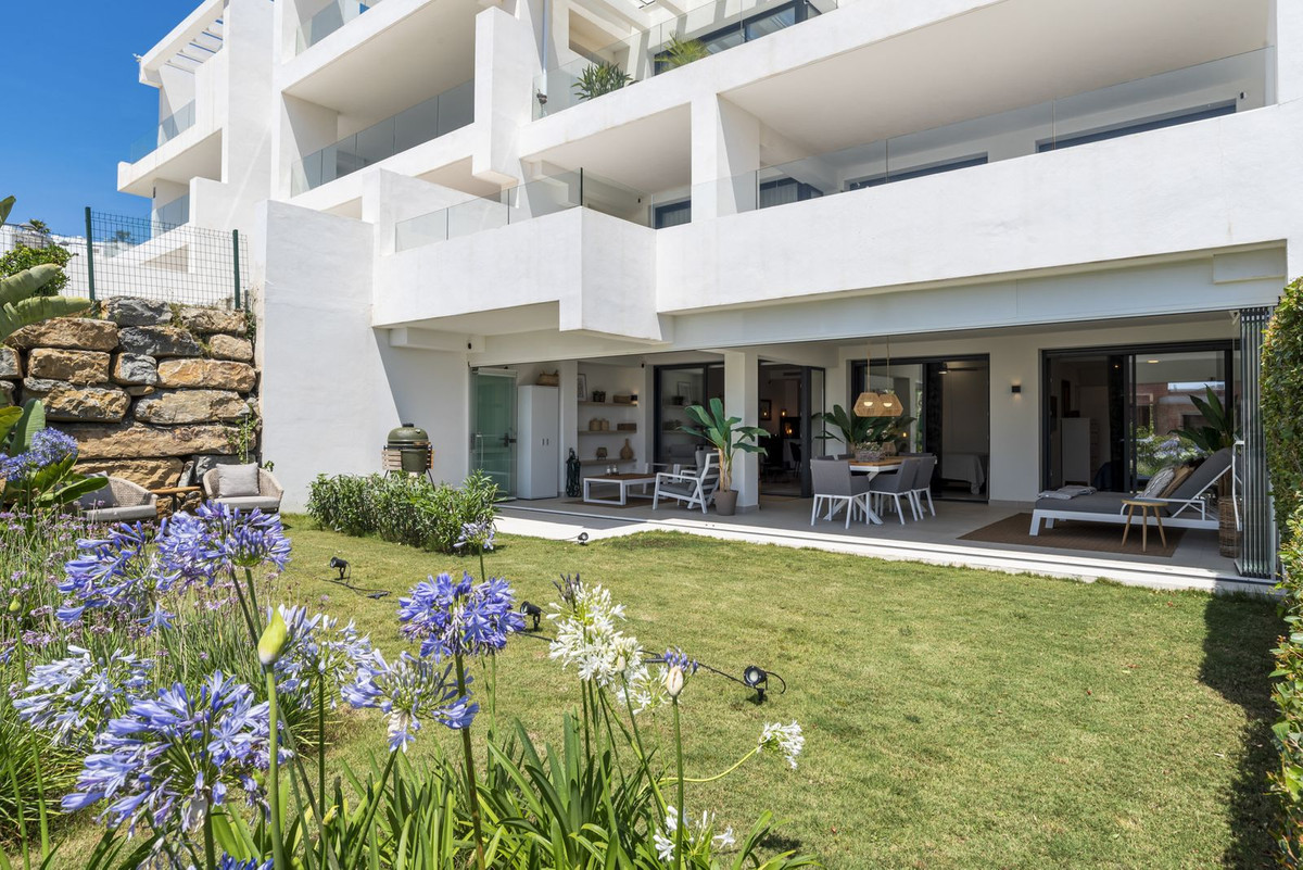 2 Bed, 2 Bath, ApartmentFor Sale, Estepona, Malaga 2 Bed, 2 Bath, ApartmentFor Sale, Estepona, Malaga