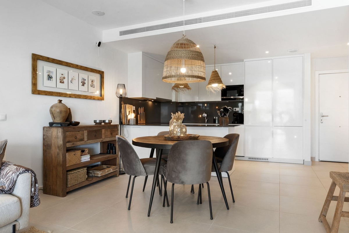 2 Bed, 2 Bath, ApartmentFor Sale, Estepona, Malaga 2 Bed, 2 Bath, ApartmentFor Sale, Estepona, Malaga