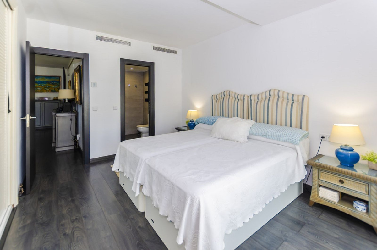 3 Bed, 3 Bath, ApartmentFor Sale, Puerto Banus, Malaga 3 Bed, 3 Bath, ApartmentFor Sale, Puerto Banus, Malaga