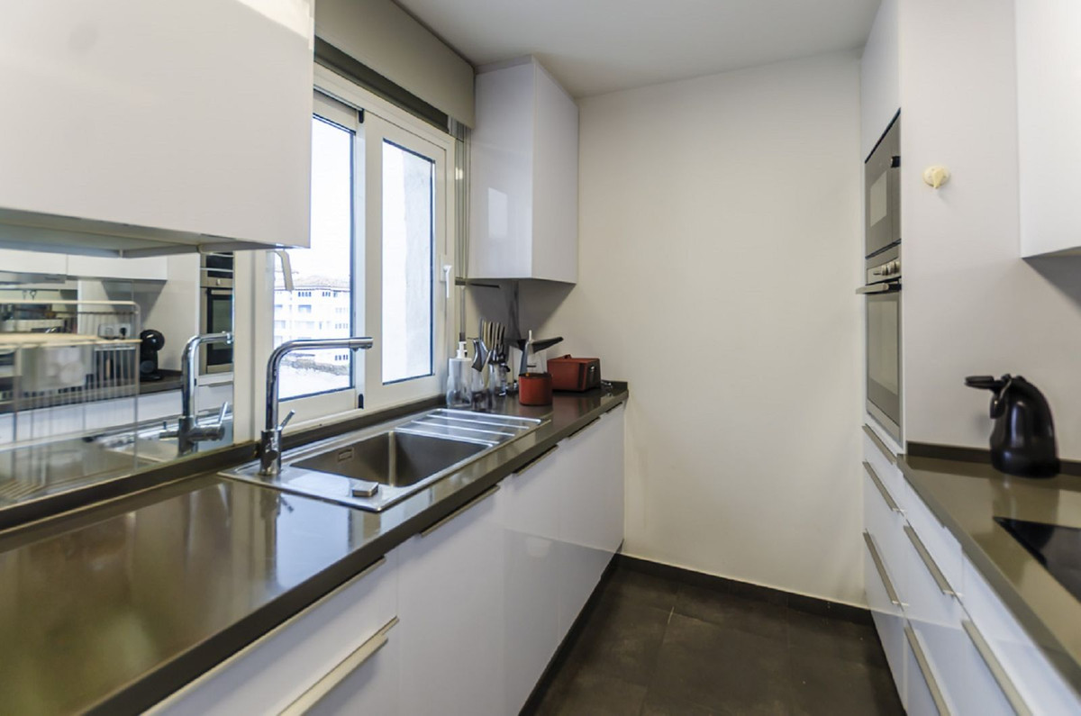 3 Bed, 3 Bath, ApartmentFor Sale, Puerto Banus, Malaga 3 Bed, 3 Bath, ApartmentFor Sale, Puerto Banus, Malaga