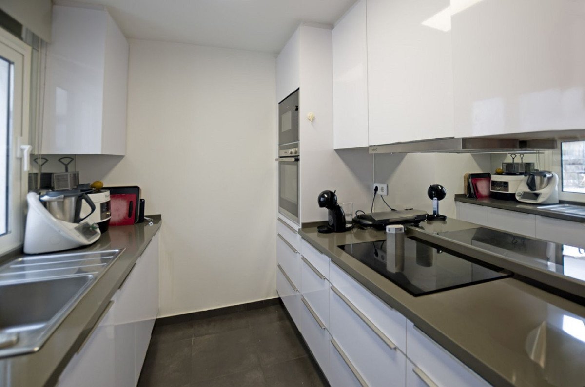 3 Bed, 3 Bath, ApartmentFor Sale, Puerto Banus, Malaga 3 Bed, 3 Bath, ApartmentFor Sale, Puerto Banus, Malaga