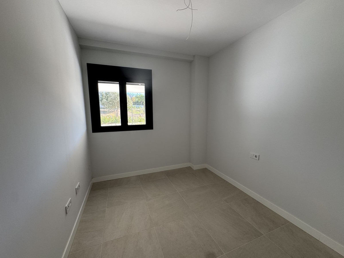 2 Bed, 2 Bath, ApartmentFor Sale, Selwo, Malaga