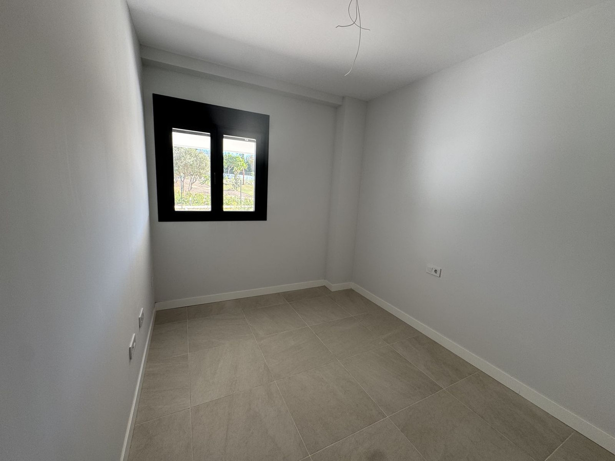 2 Bed, 2 Bath, ApartmentFor Sale, Selwo, Malaga