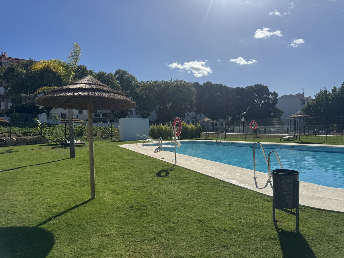 2 Bed, 2 Bath, ApartmentFor Sale, Selwo, Malaga