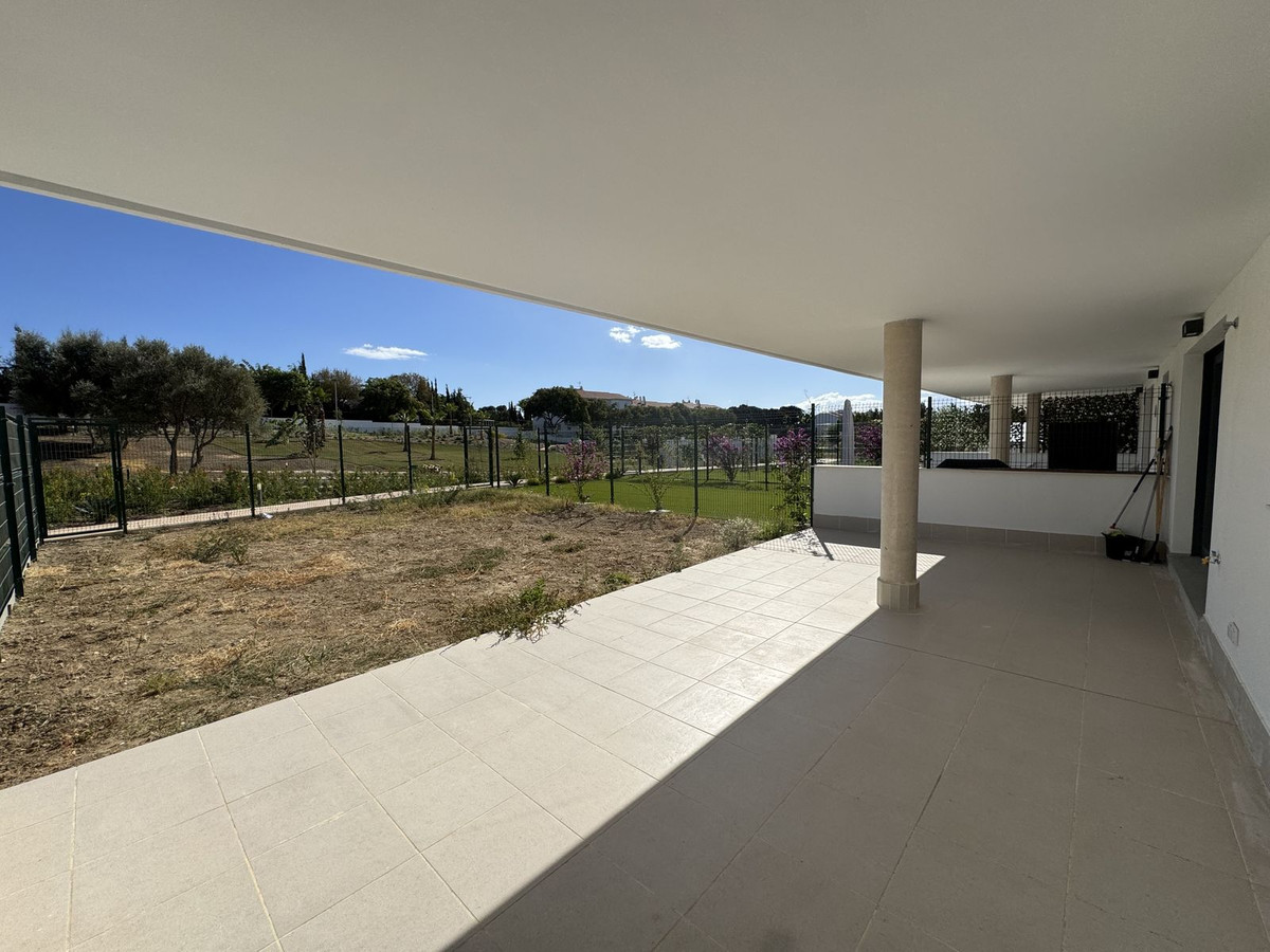 2 Bed, 2 Bath, ApartmentFor Sale, Selwo, Malaga