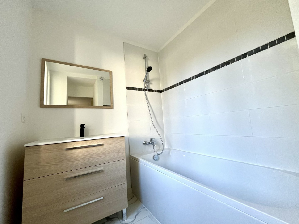 5 Bed, HouseFor Sale, Roujan, Herault, Languedoc-Roussillon, 34320