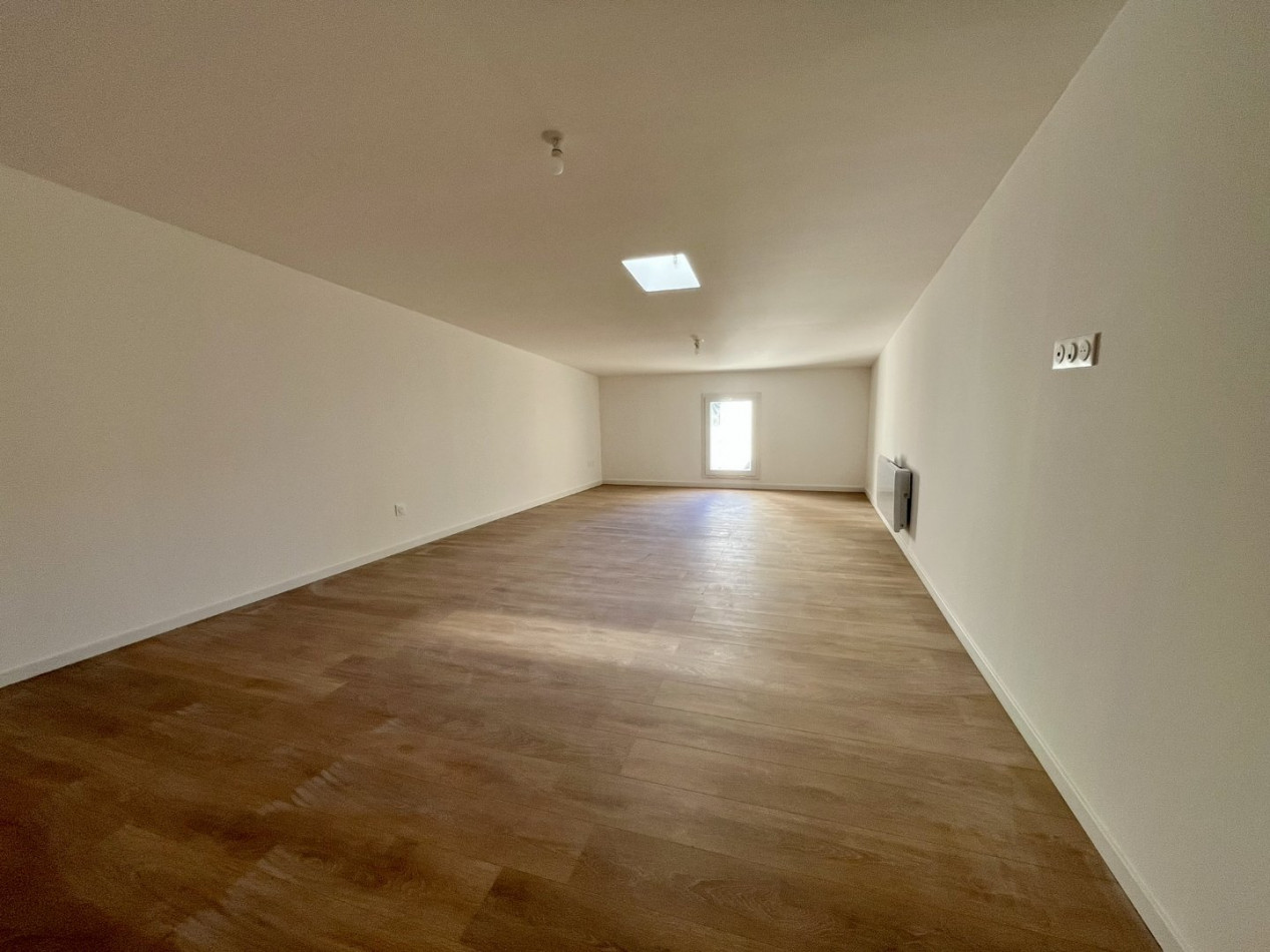 5 Bed, HouseFor Sale, Roujan, Herault, Languedoc-Roussillon, 34320