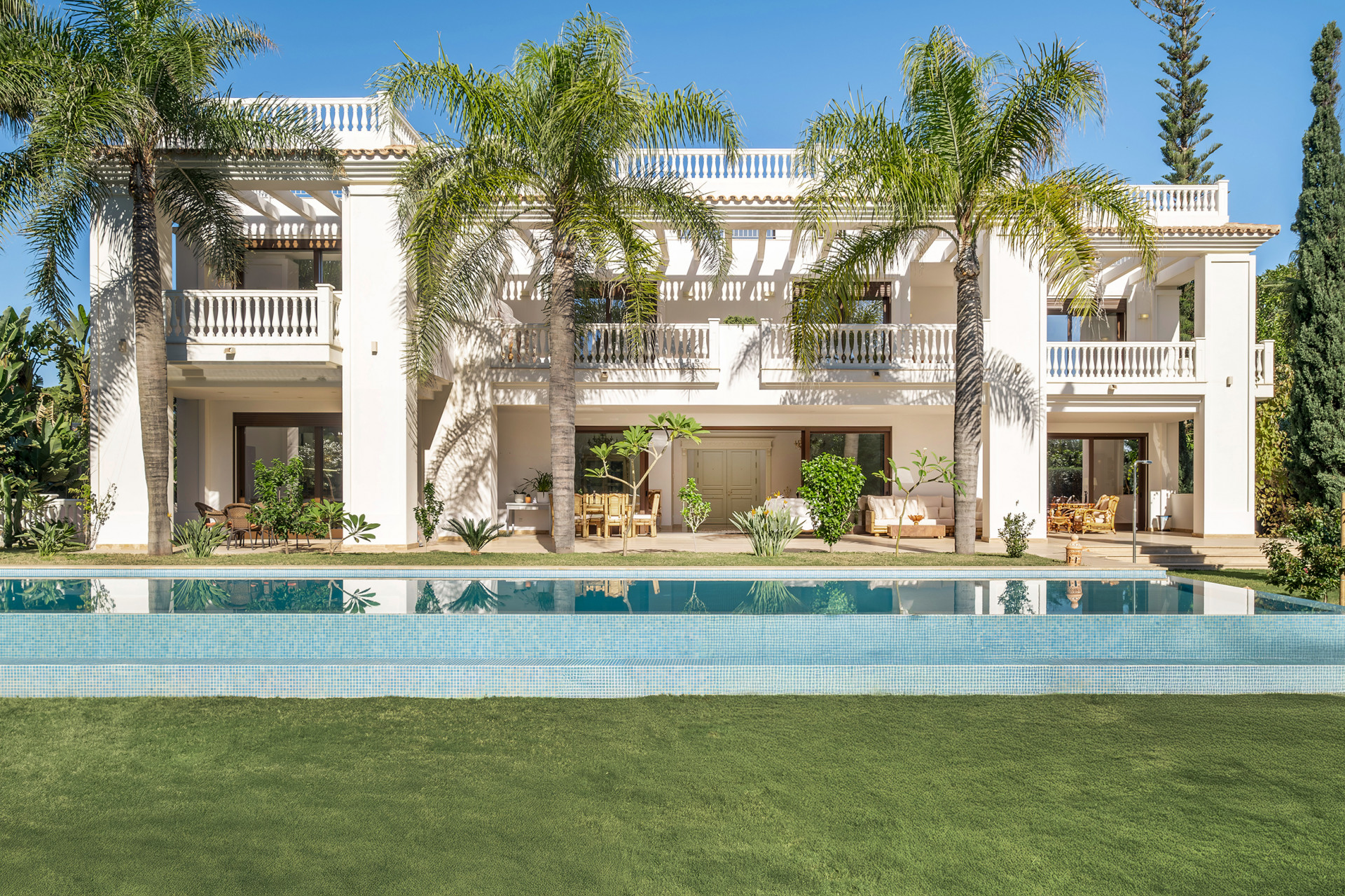 6 Bed, 8 Bath, HouseFor Sale, Estepona, Malaga