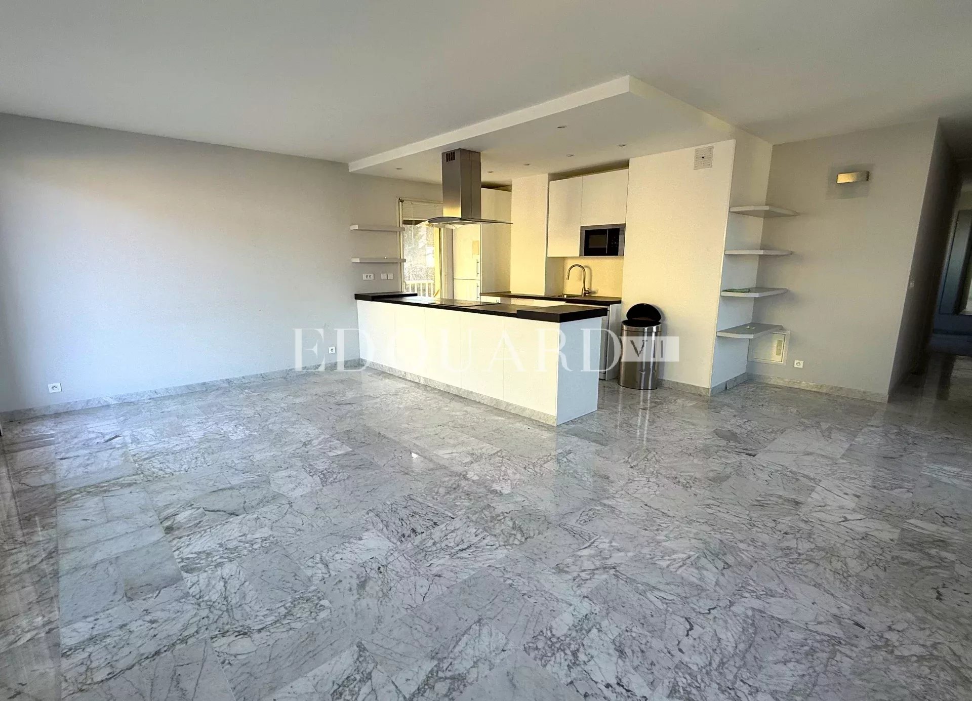 3 Bed, 2 Bath, ApartmentFor Sale, Cap-d'Ail, Alpes-Maritimes