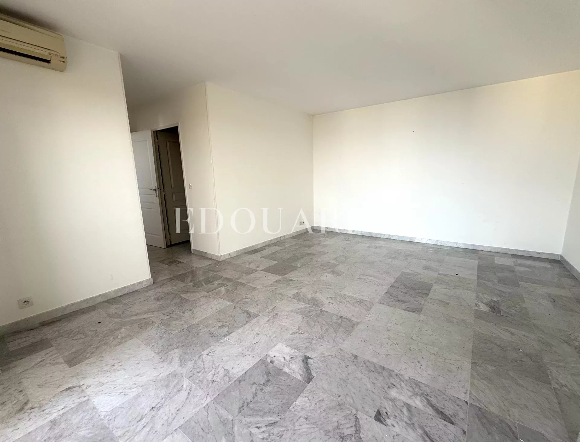 3 Bed, 2 Bath, ApartmentFor Sale, Cap-d'Ail, Alpes-Maritimes