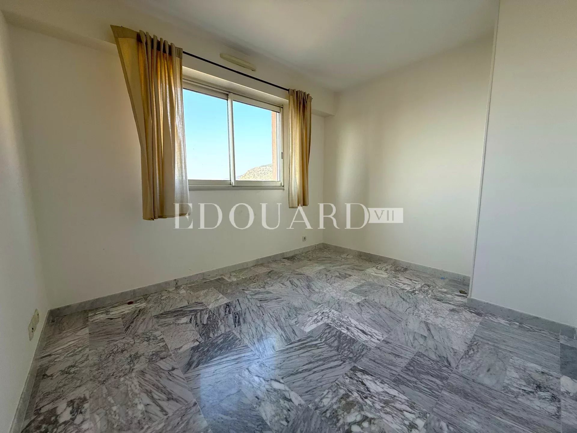 3 Bed, 2 Bath, ApartmentFor Sale, Cap-d'Ail, Alpes-Maritimes