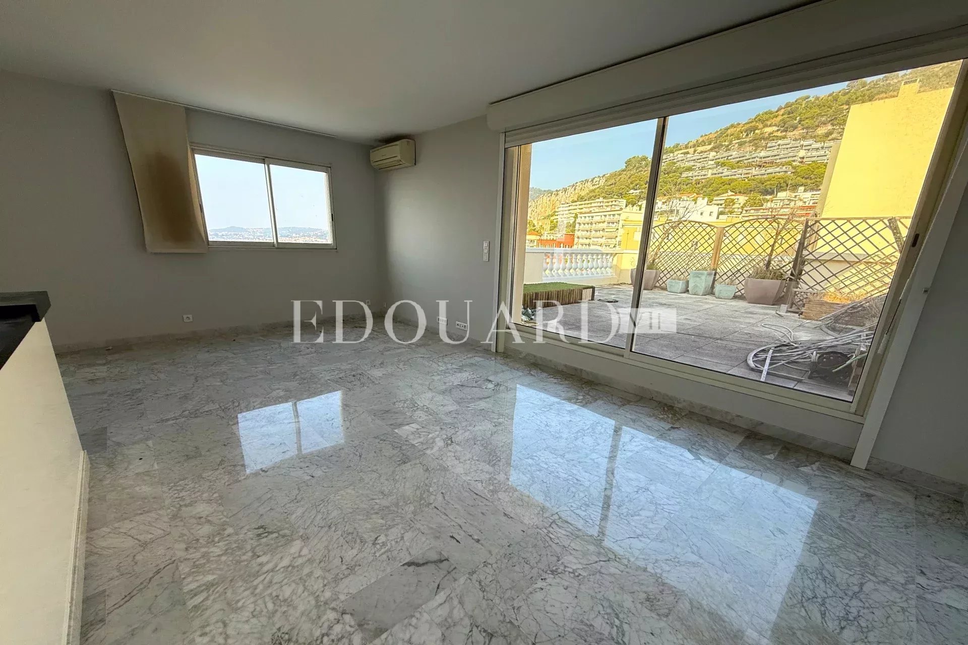 3 Bed, 2 Bath, ApartmentFor Sale, Cap-d'Ail, Alpes-Maritimes