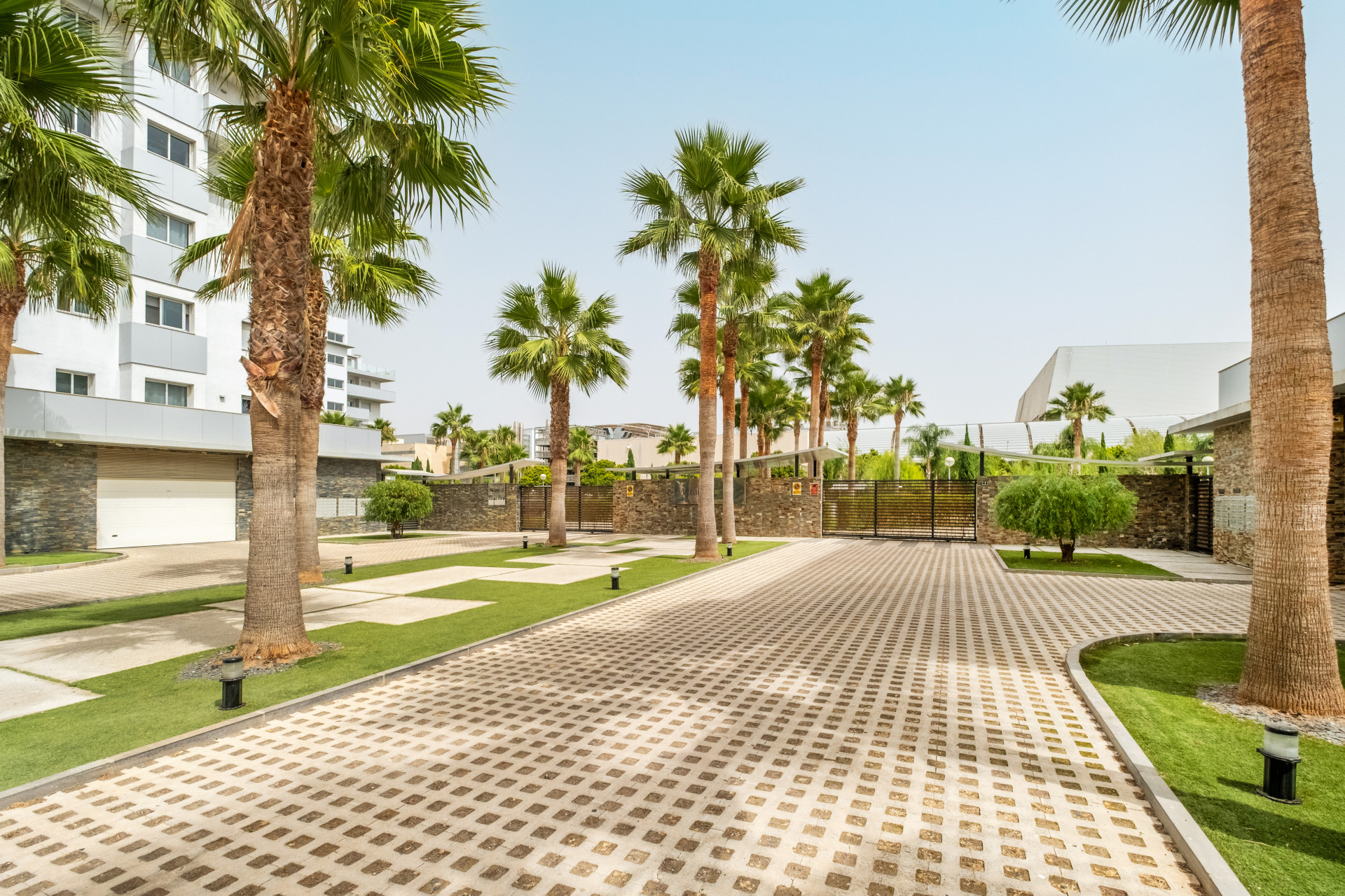 4 Bed, 2 Bath, ApartmentFor Sale, Fuengirola, Malaga 4 Bed, 2 Bath, ApartmentFor Sale, Fuengirola, Malaga