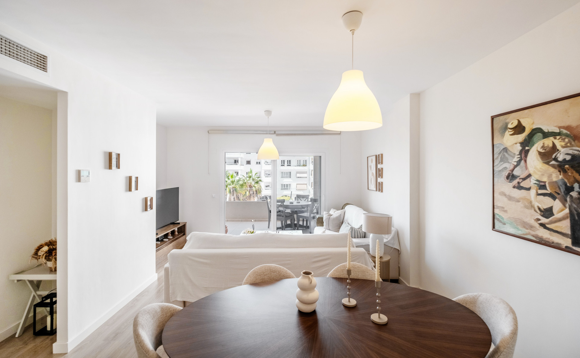 3 Bed, 2 Bath, ApartmentFor Sale, Marbella, Malaga