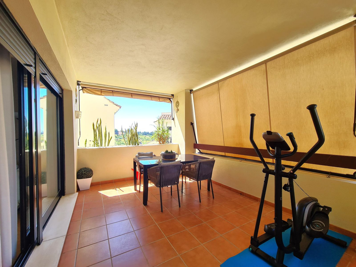 3 Bed, 2 Bath, ApartmentFor Sale, Selwo, Malaga