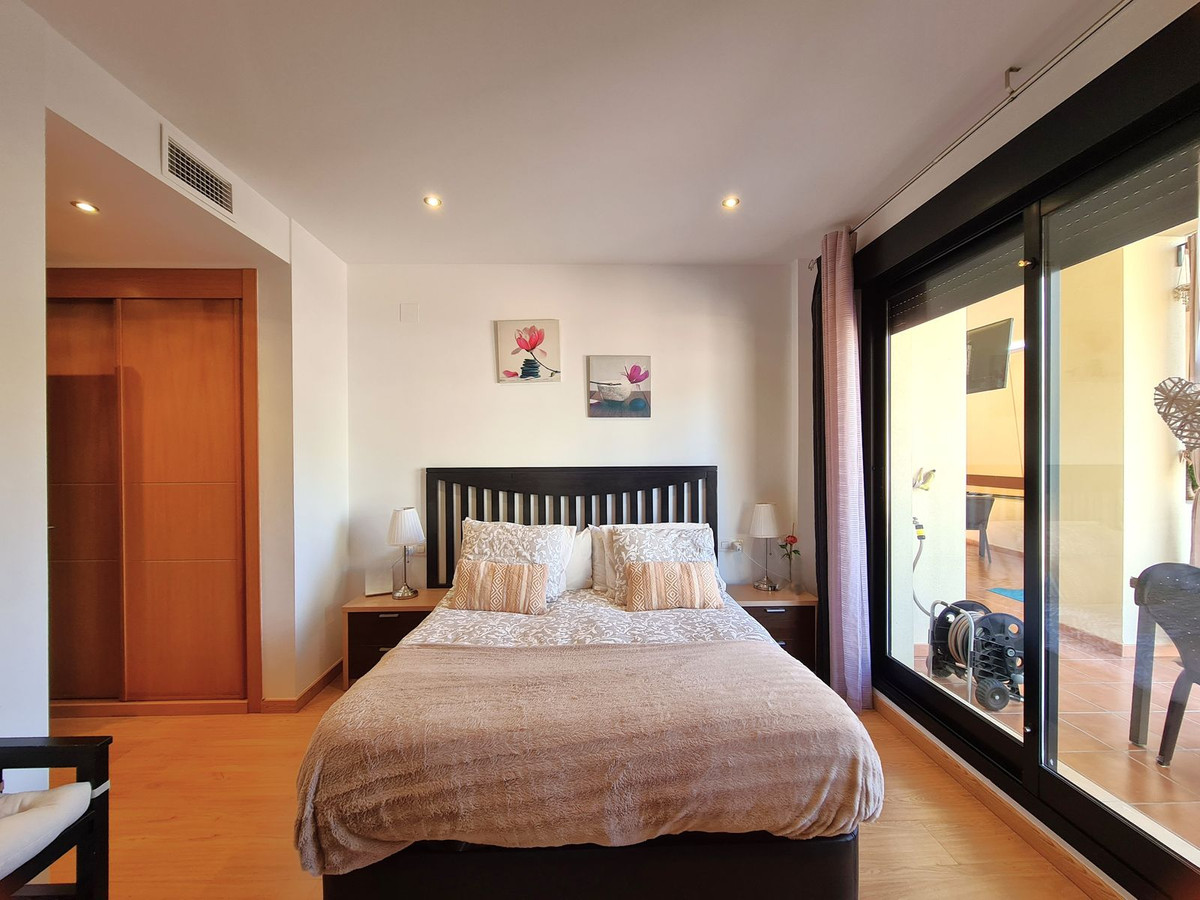3 Bed, 2 Bath, ApartmentFor Sale, Selwo, Malaga