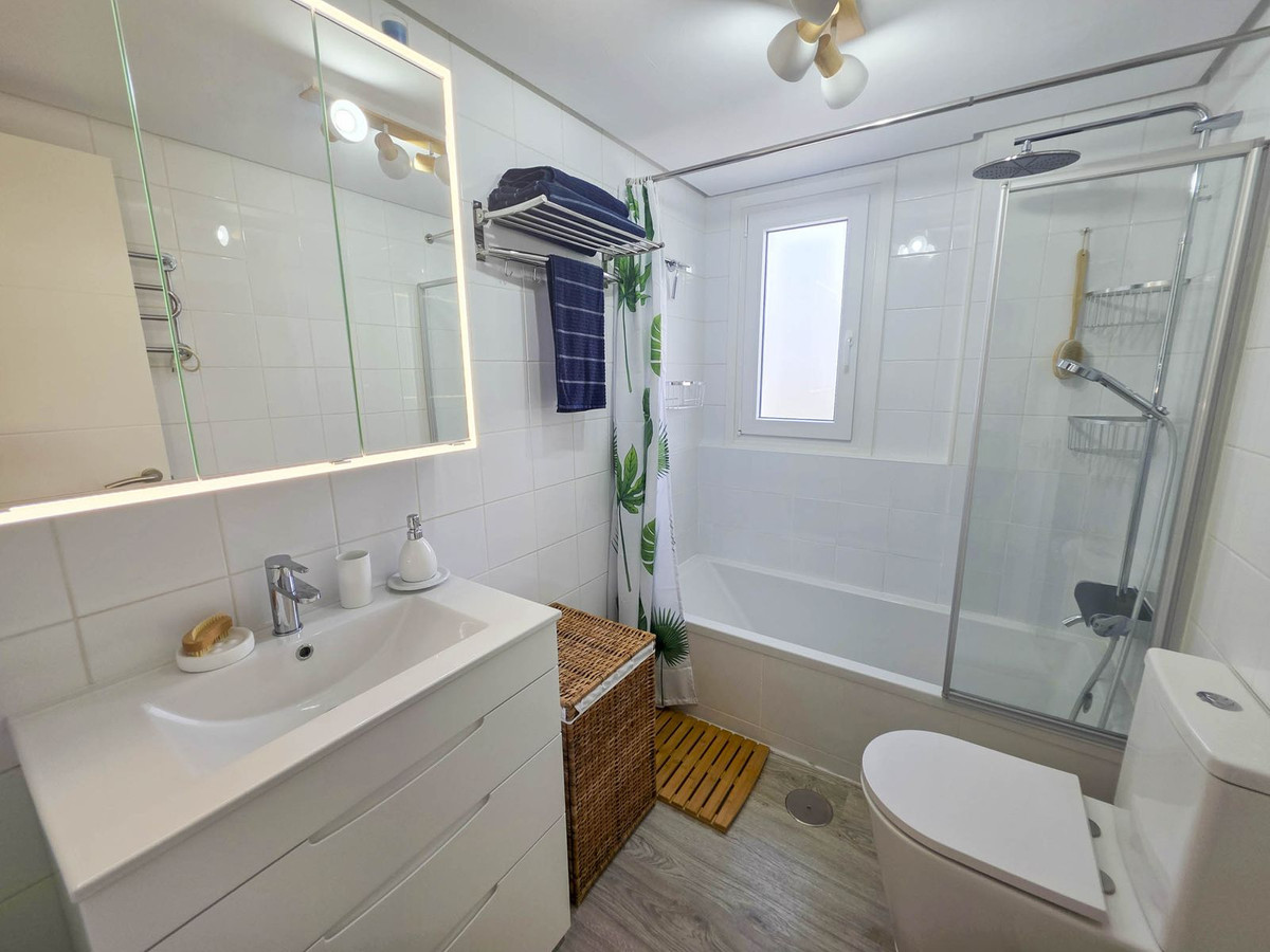 2 Bed, 2 Bath, ApartmentFor Sale, La Duquesa, Malaga 2 Bed, 2 Bath, ApartmentFor Sale, La Duquesa, Malaga