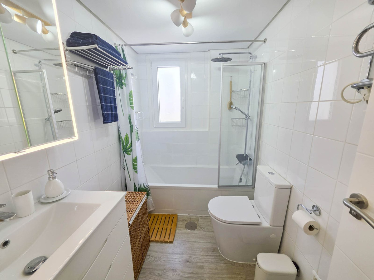 2 Bed, 2 Bath, ApartmentFor Sale, La Duquesa, Malaga 2 Bed, 2 Bath, ApartmentFor Sale, La Duquesa, Malaga