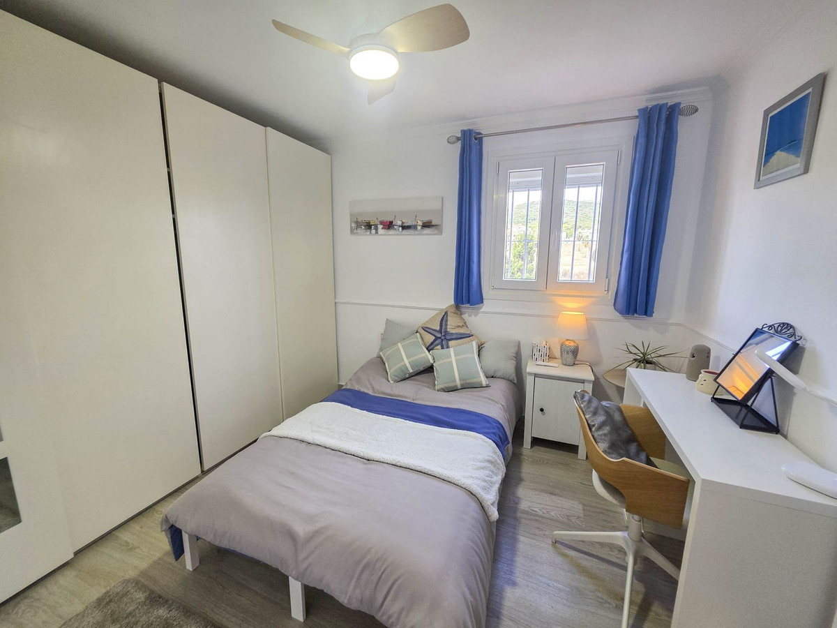 2 Bed, 2 Bath, ApartmentFor Sale, La Duquesa, Malaga 2 Bed, 2 Bath, ApartmentFor Sale, La Duquesa, Malaga